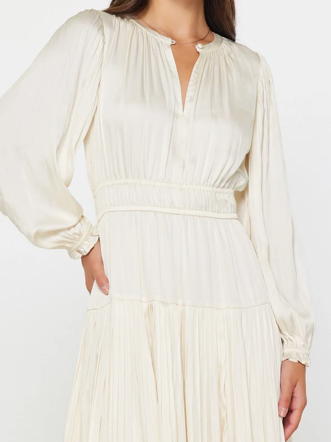 Angel Midi Dress - Image 3