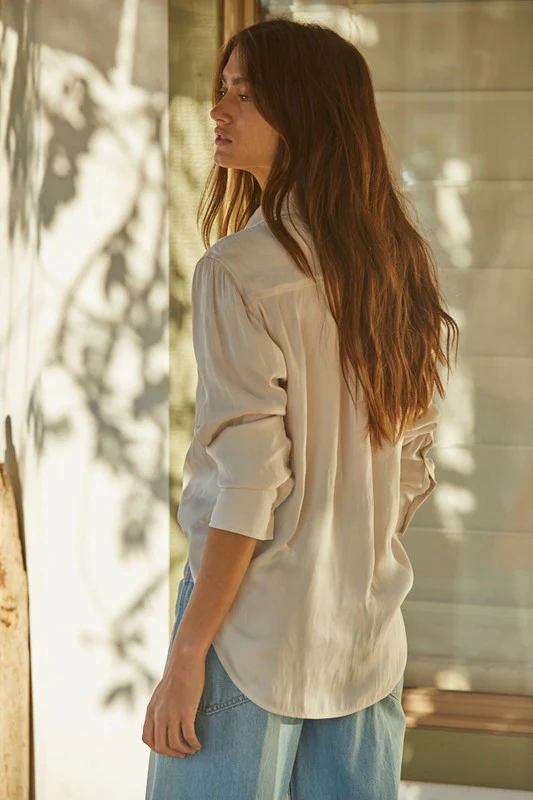 Sleek And Chic Blouse - Image 4